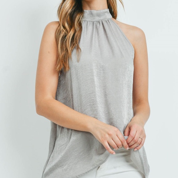 ❌DONATED❌Silver Gray Sleeveless High Neck Flowy Tunic Top - Picture 2 of 11